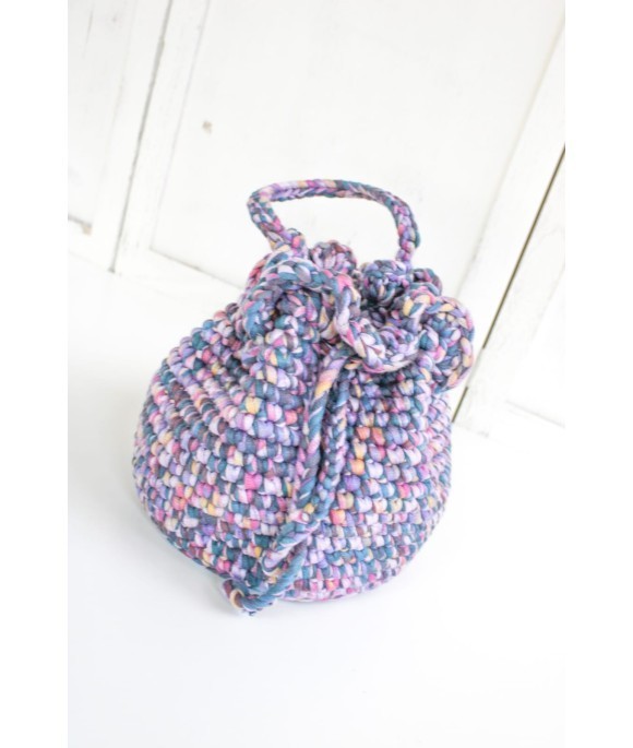 Multicolor knitted bag